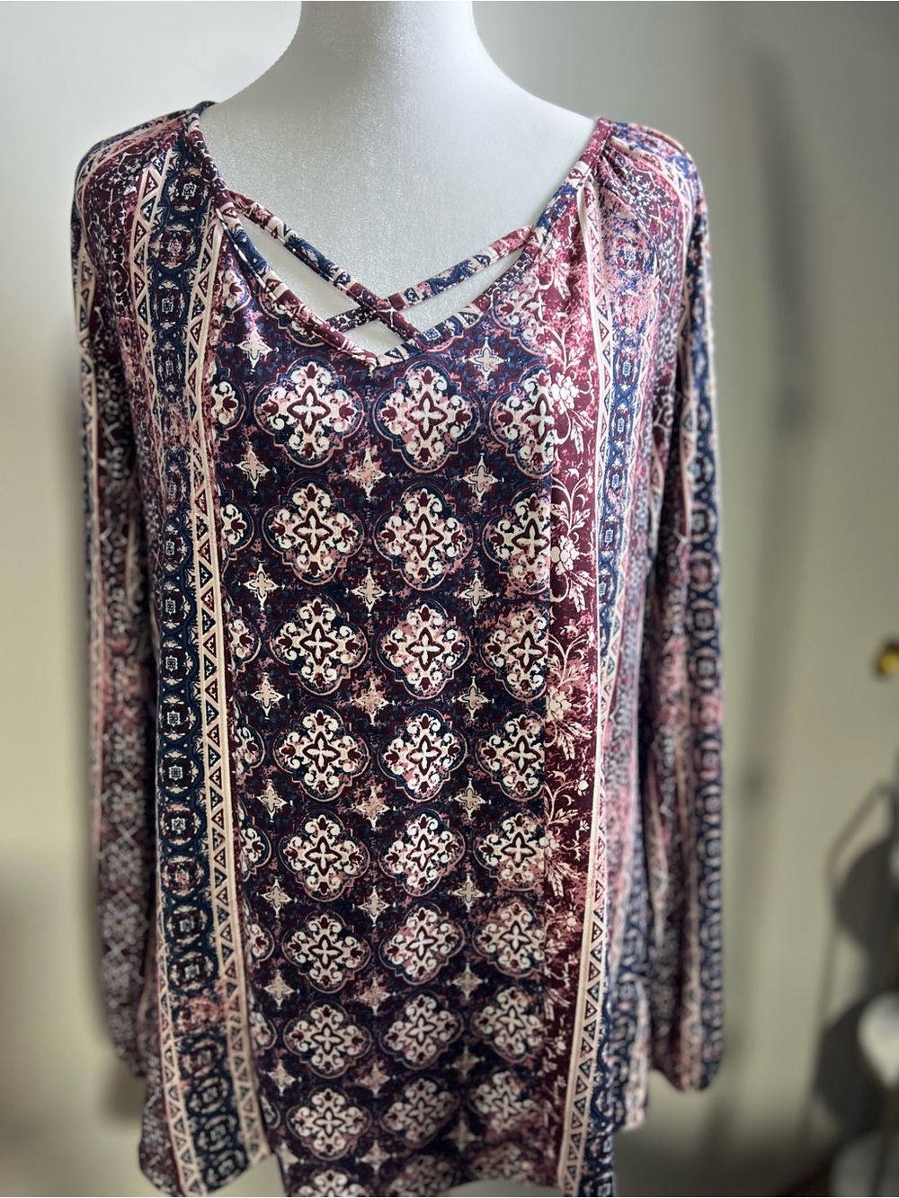 Crisscross Neckline Mosaic Print Blouse - Burgundy/Navy